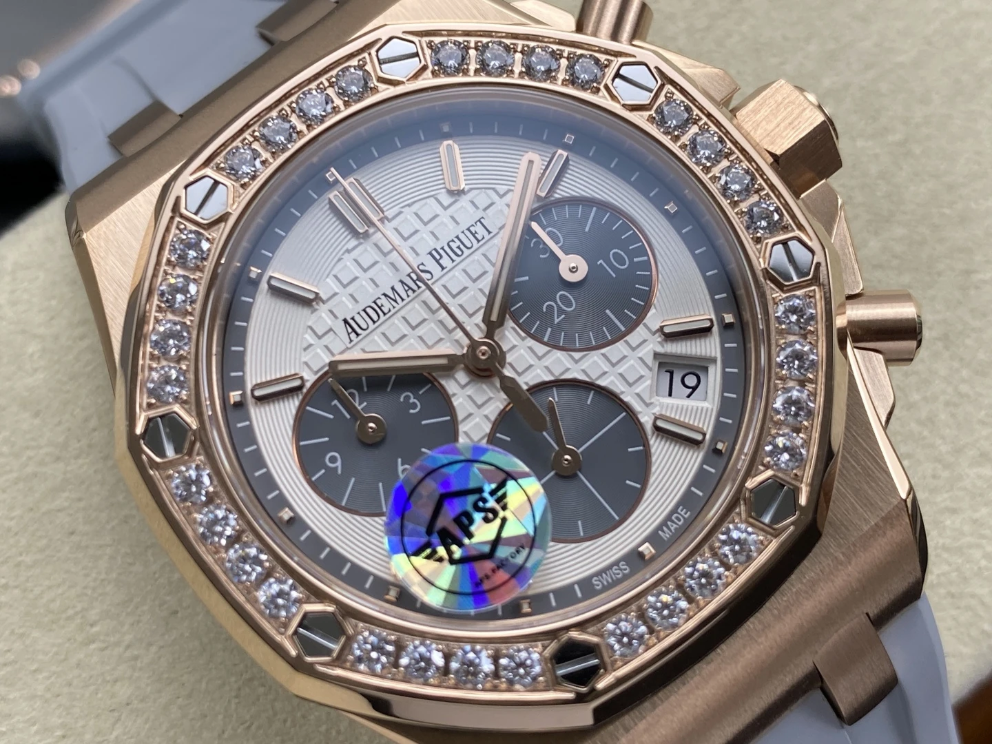 AP Royal Oak Chrono 26231 RG APSF 1:1 Best Edition White Dial on Gray Rubber Strap A2385 38 fe7e27ebbfd3c33 阿默表行AmoWatch
