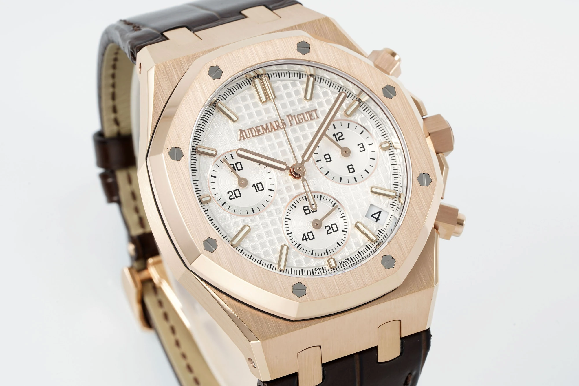 AP Royal Oak Chrono 26240 RG DDF 1:1 Best Edition White Dial on Brown Leather Strap DD4401 Super Clone Weight (SW Dial) 21 ff8b62e4fcc99d2 AMO Watch