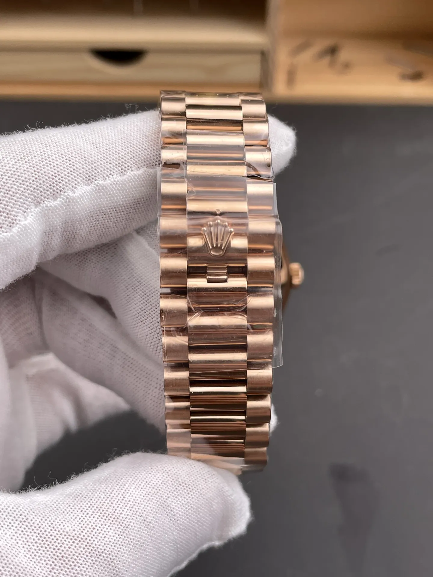 Rolex Day Date 40 RG 228236 RCF 1:1 Best Edition Brown Dial on President Bracelet VR3255 (211g) 32 098838ed3e9cdad AMO Watch