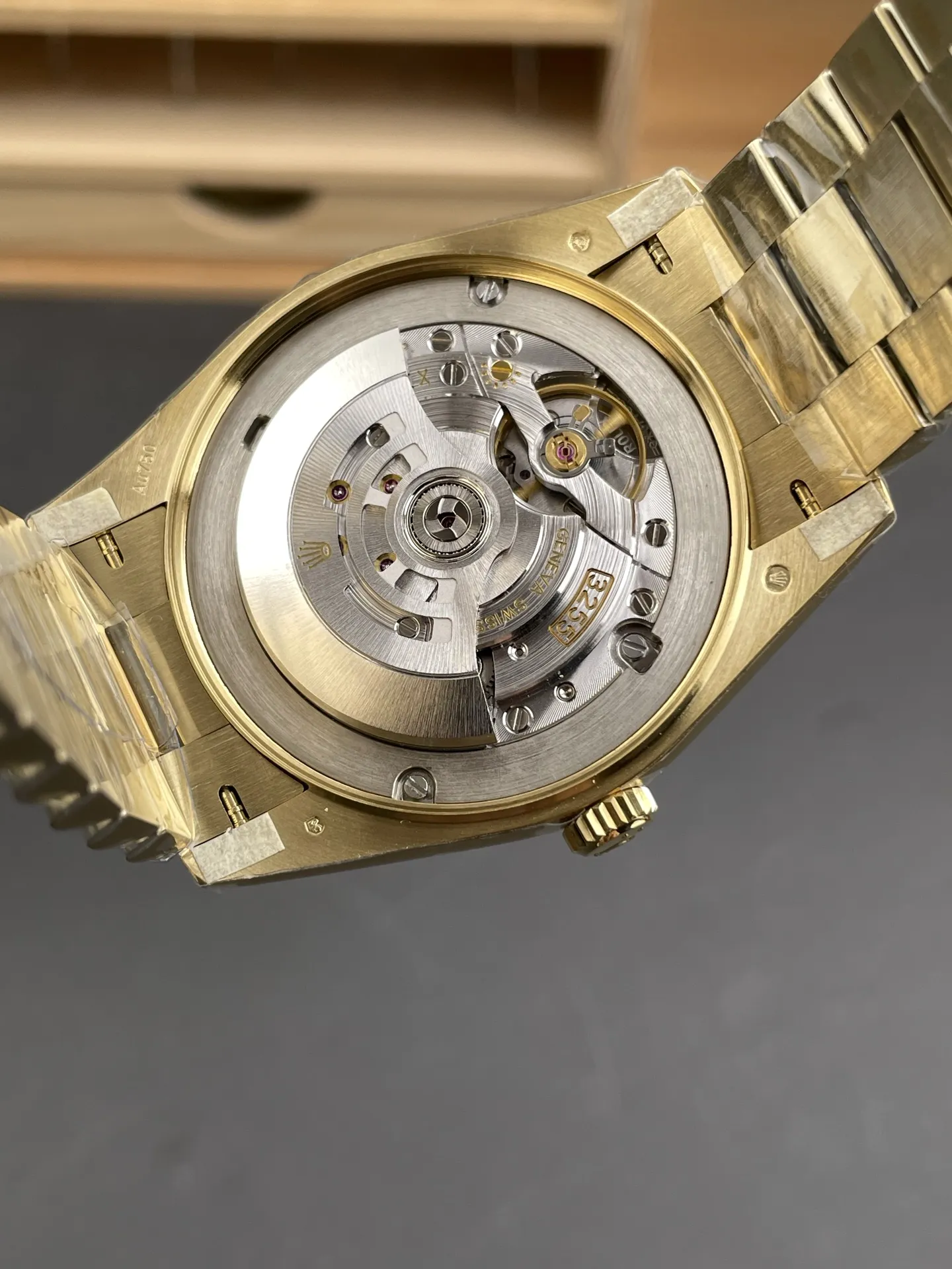 Rolex Day Date 40 YG 228238 RCF 1:1 Best Edition MOP Dial on President Bracelet VR3255 (211g) 31 271f6def9164985 AMO Watch