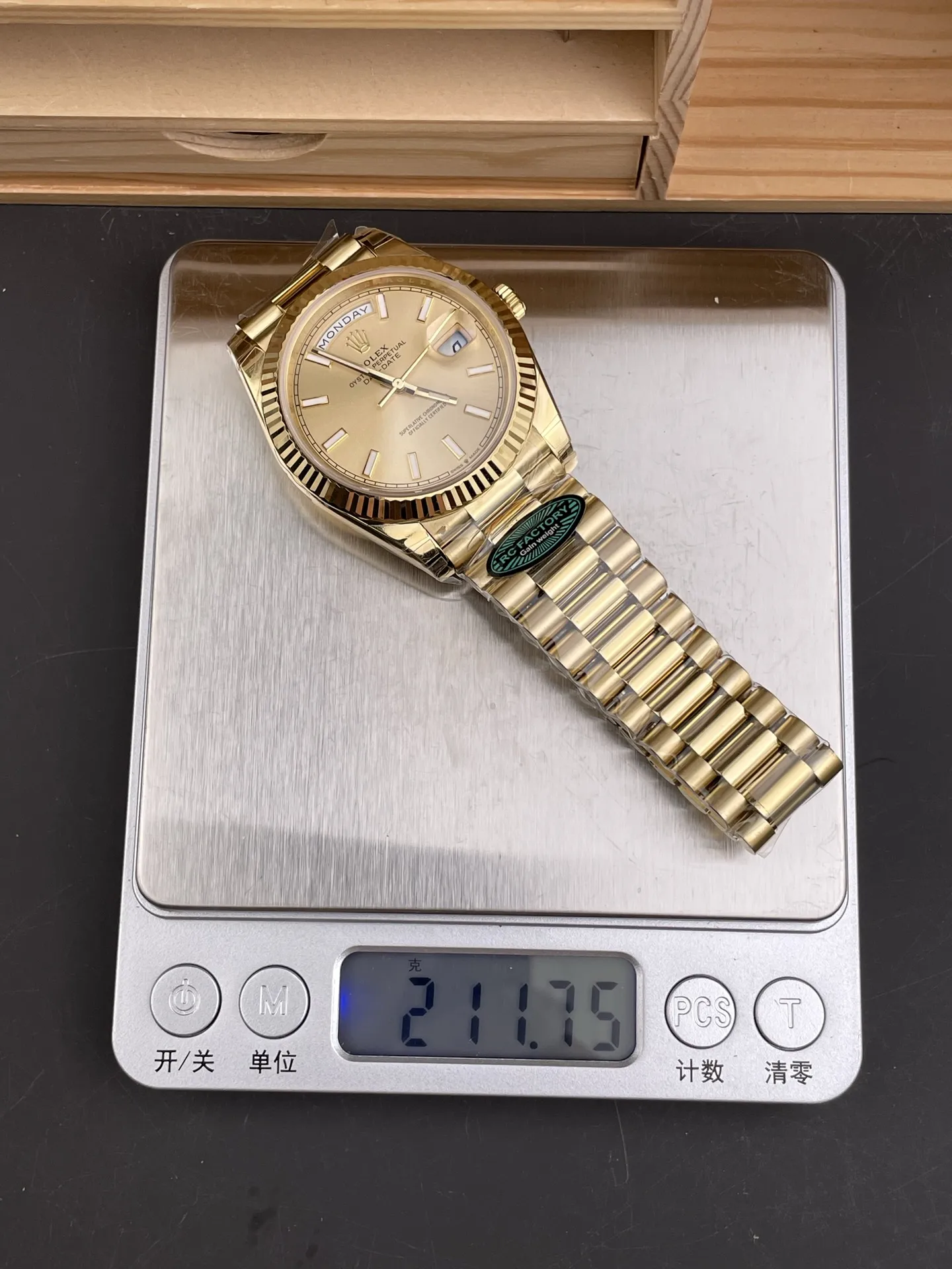 Rolex Day Date 40 YG 228238 RCF 1:1 Best Edition YG Dial on President Bracelet VR3255 (211g) 23 301178fee6bcbe2 AMO Watch