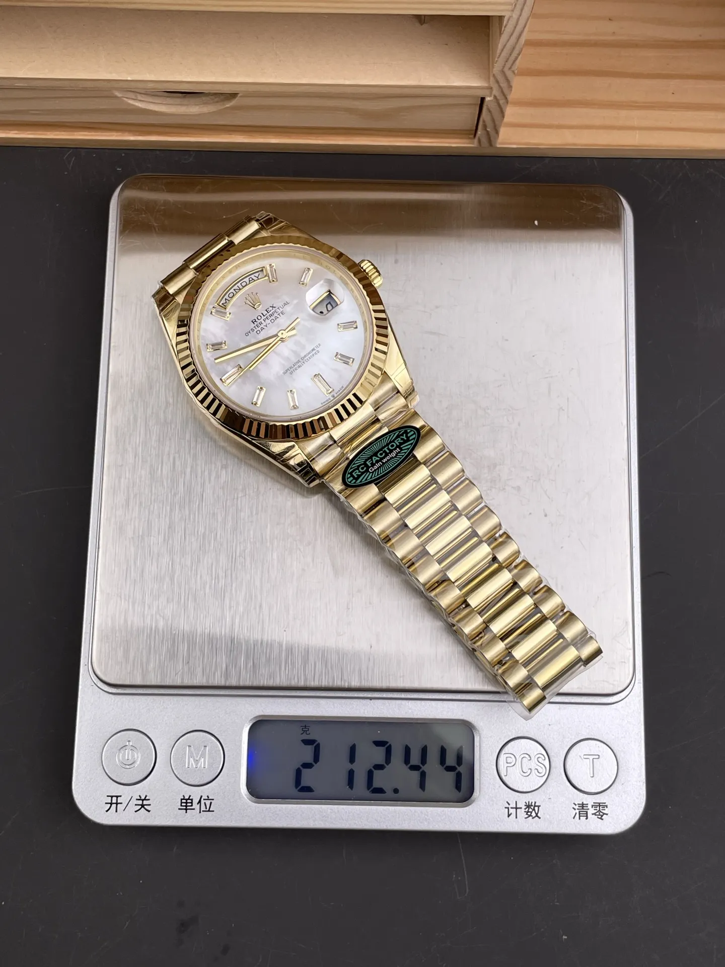 Rolex Day Date 40 YG 228238 RCF 1:1 Best Edition MOP Dial on President Bracelet VR3255 (211g) 23 3ff757e0e91f3ff AMO Watch