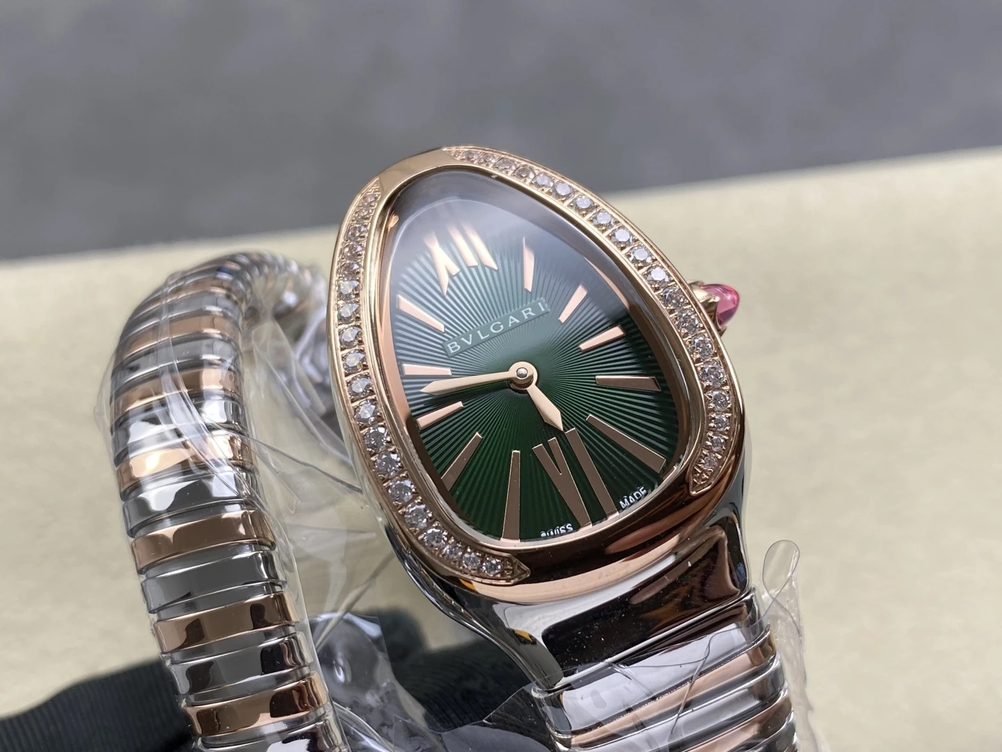 BVLGARI Serpenti 102790 SS/RG BVF 1:1 Best Edition Green Dial on SS/RG Bracelet ETA Quartz 21 63152116de18f21 AMO Watch