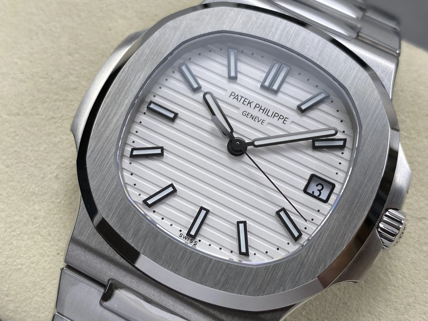 PP Nautilus 5711 DDF 1:1 Best Edition White Dial on SS Bracelet DD324 Super Clone V2 23 6e7e67515cb2c63 AMO Watch