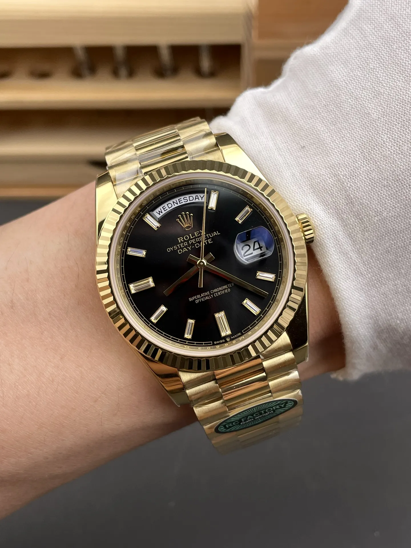 Rolex Day Date 40 YG 228238 RCF 1:1 Best Edition Black Dial on President Bracelet VR3255 (211g) 22 9ebefb53aa684c2 AMO Watch