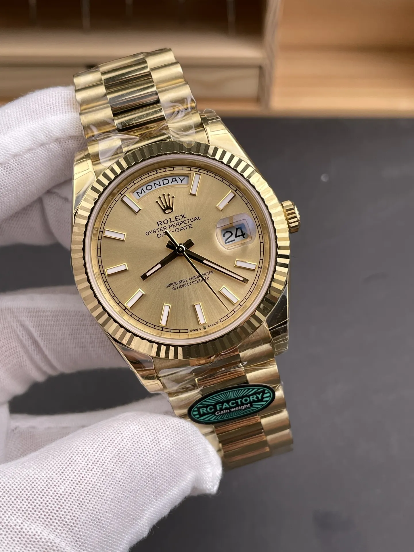 Rolex Day Date 40 YG 228238 RCF 1:1 Best Edition YG Dial on President Bracelet VR3255 (211g) 26 addfc399a949f8b AMO Watch