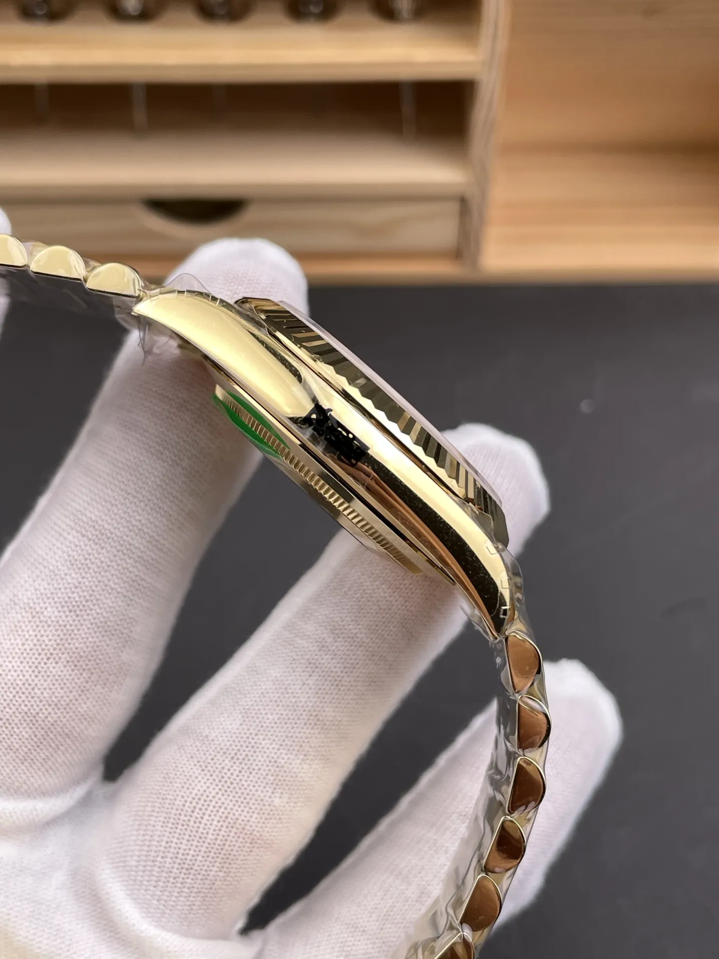 Rolex Day Date 40 YG 228238 RCF 1:1 Best Edition MOP Dial on President Bracelet VR3255 (211g) 29 aff4b232b45f304 AMO Watch