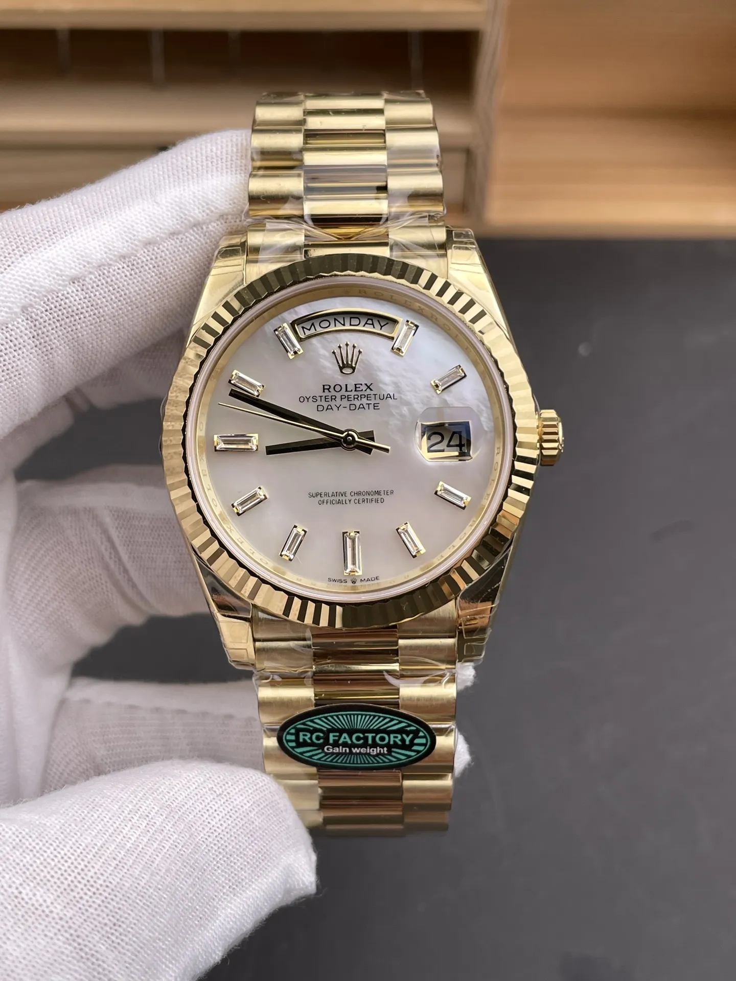 Rolex Day Date 40 YG 228238 RCF 1:1 Best Edition MOP Dial on President Bracelet VR3255 (211g) 25 b00126ab88c2fcf AMO Watch
