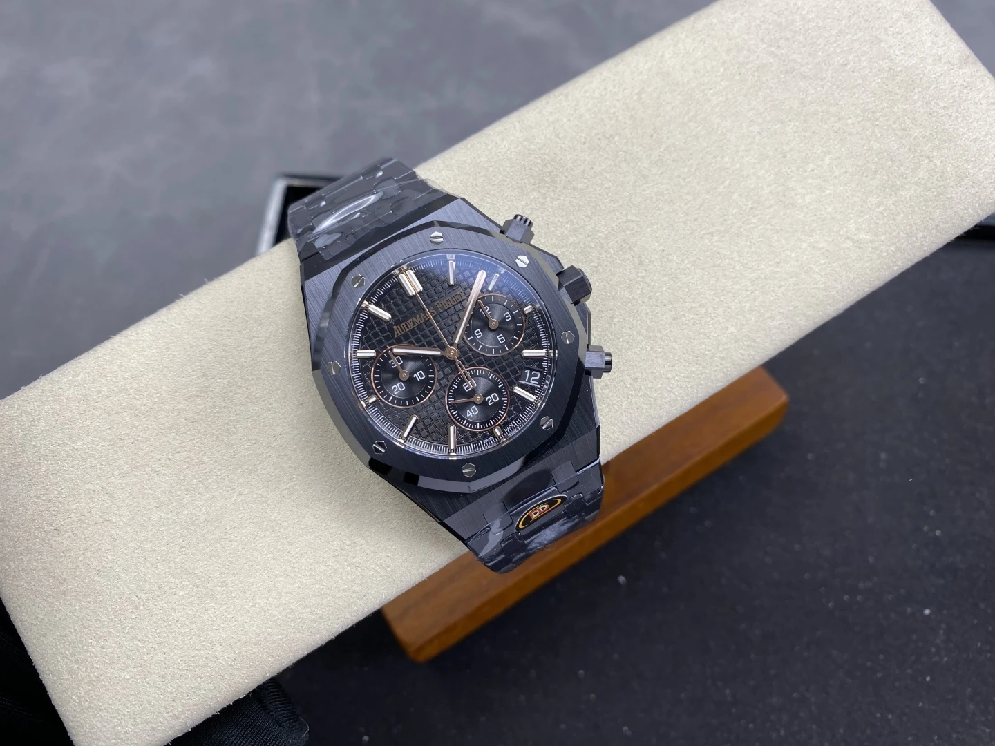 AP Royal Oak Chrono 26240 Black Ceramic DDF 1:1 Best Edition Black Dial SA4401 Super Clone 27 b26db5c16337eb6 AMO Watch