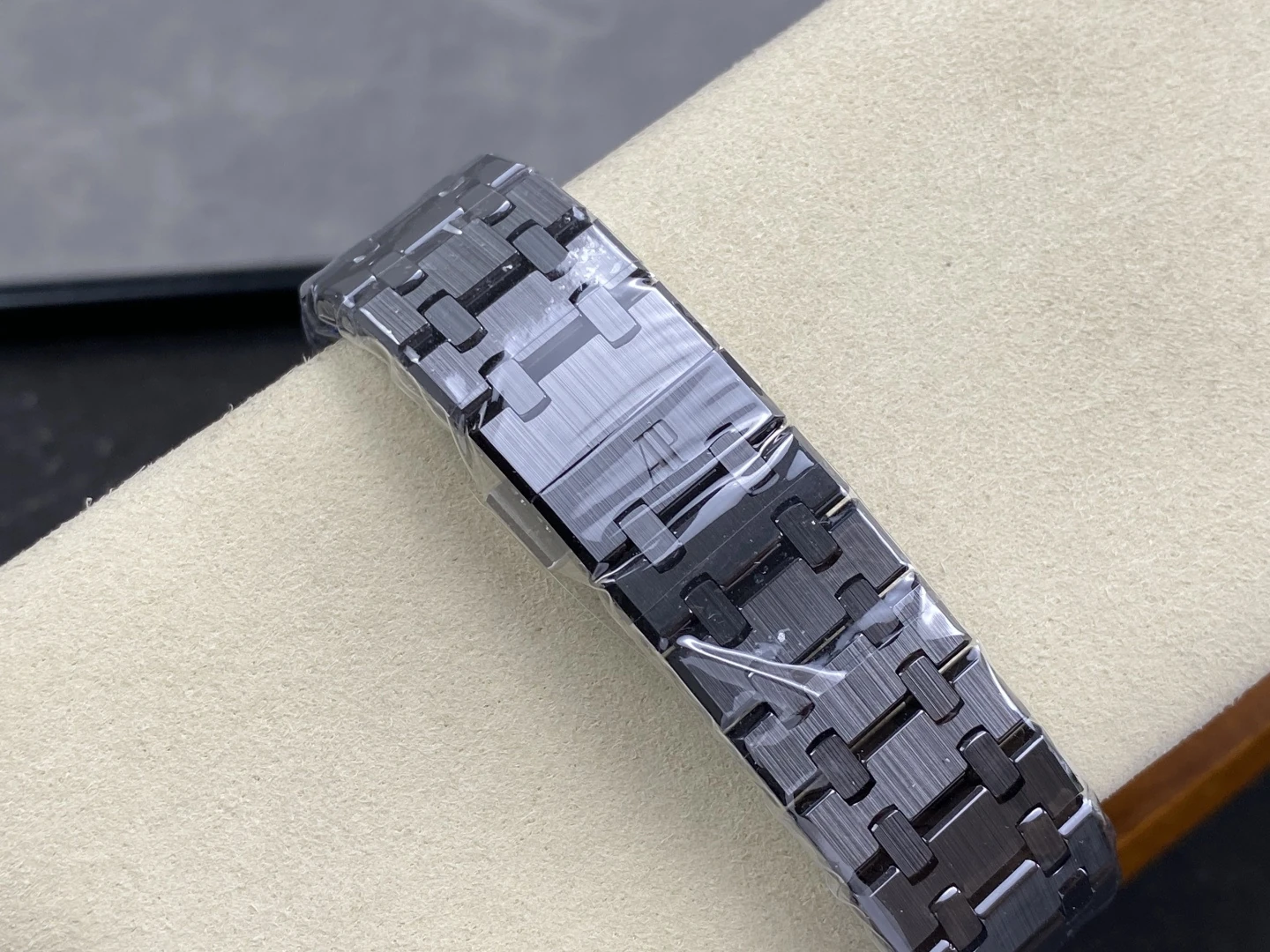 AP Royal Oak Chrono 26240 Black Ceramic DDF 1:1 Best Edition Black Dial SA4401 Super Clone 34 e5c5f36547a7ebe AMO Watch