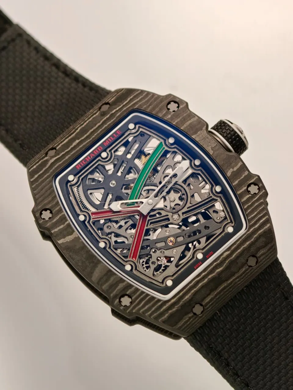8f77be1cac9be11 AMO Watch