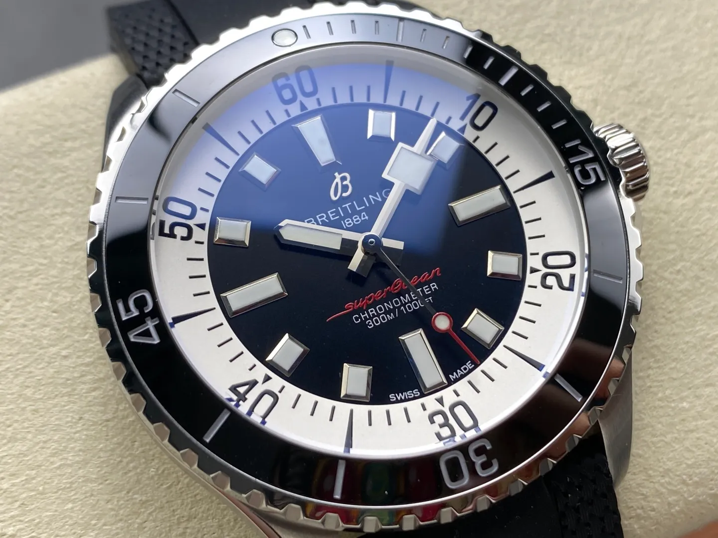 b4849f863513da1 AMO Watch